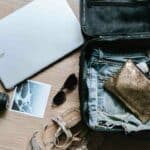 Comment  Organiser ses vêtements dans une valise