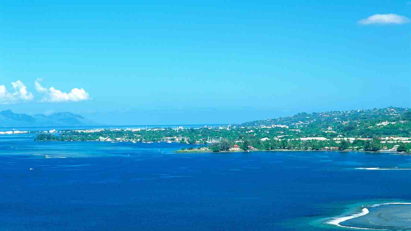 When should you go to Tahiti?