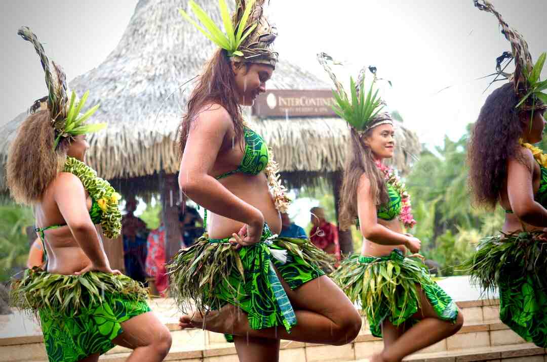 Tahiti'nin kıyafeti nedir?