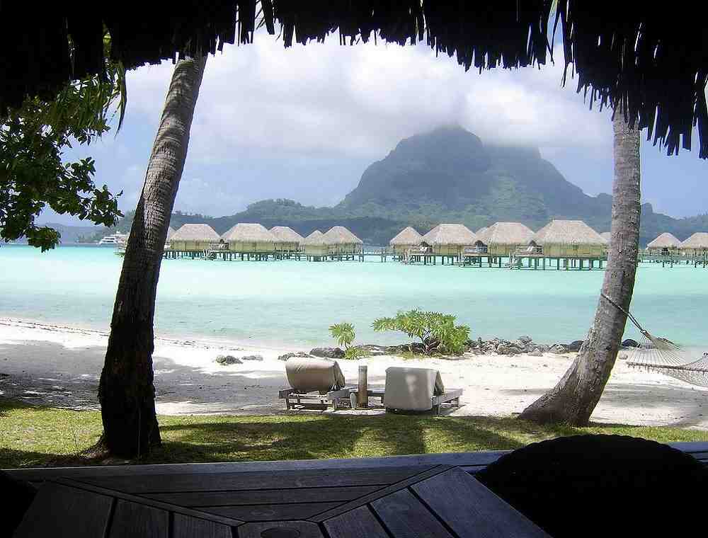 Какой самый красивый остров Маркизских островов?