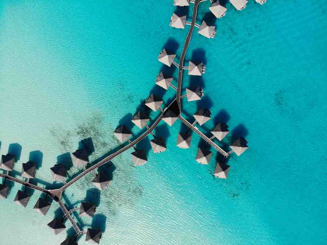 Why are there cannons in Bora Bora?