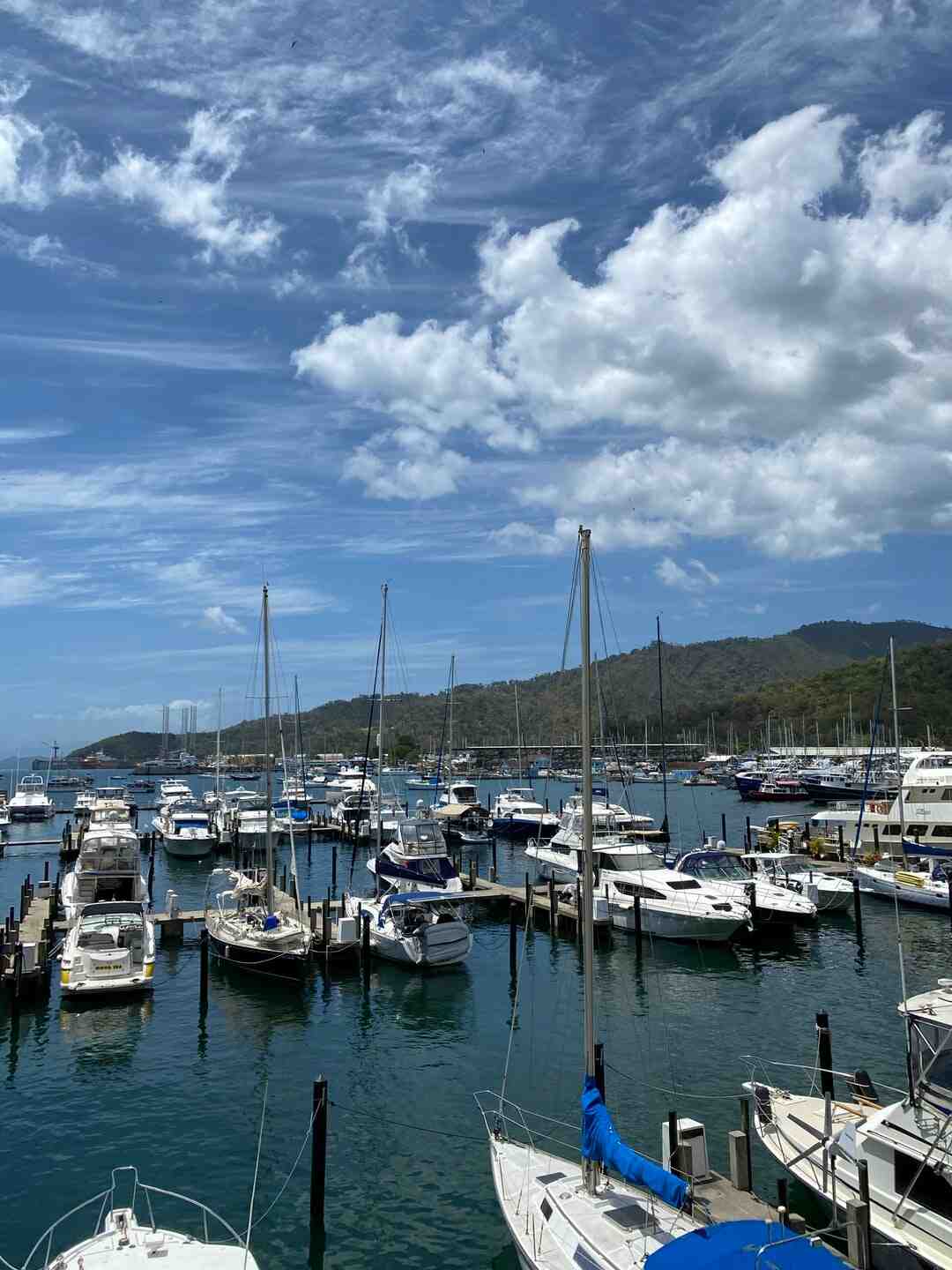 Qual é o período dos ciclones na Martinica?
