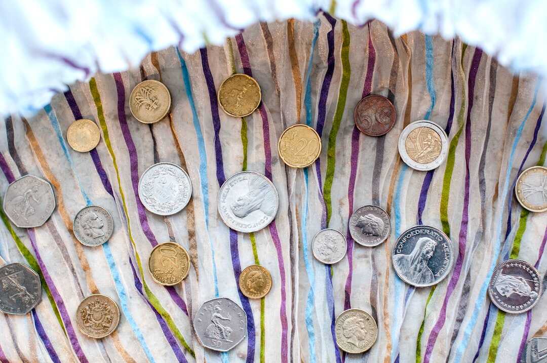 The history of money in French Polynesia
